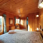 Chalet Cosy Au Pour 6 Avec Piscine Et Wi-fi, Proche Souillac - Fr-1-828-3 *