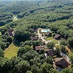 Chalet Cosy Au Pour 6 Avec Piscine Et Wi-fi, Proche Souillac - Fr-1-828-3 *