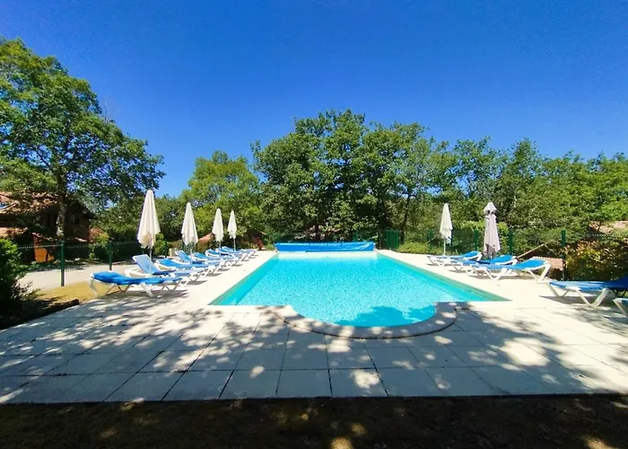 Chalet Cosy Au Pour 6 Avec Piscine Et Wi-fi, Proche Souillac - Fr-1-828-3 *